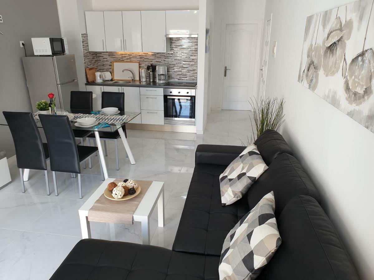 Casa Las Flores With Heated Pool, Only 490 Meters To The Beach, Balcony, Wifi Arona (Tenerife) Exterior foto
